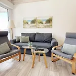 Haus Windrose Whg. 10 * Thiessow